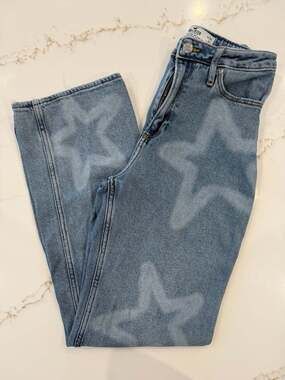 Hollister Curvy Ultra High-Rise Dad Jean Star Print Size W24 L31